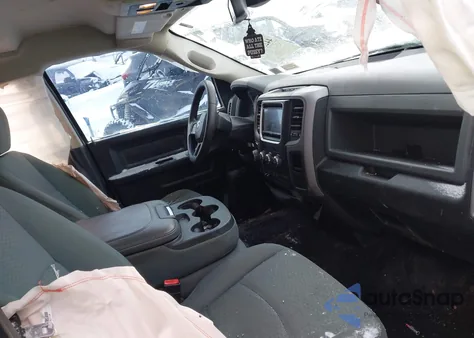 2014 Ram 1500 Express z USA, uszkodzony, nr VIN 1C6RR7FT7ES300483